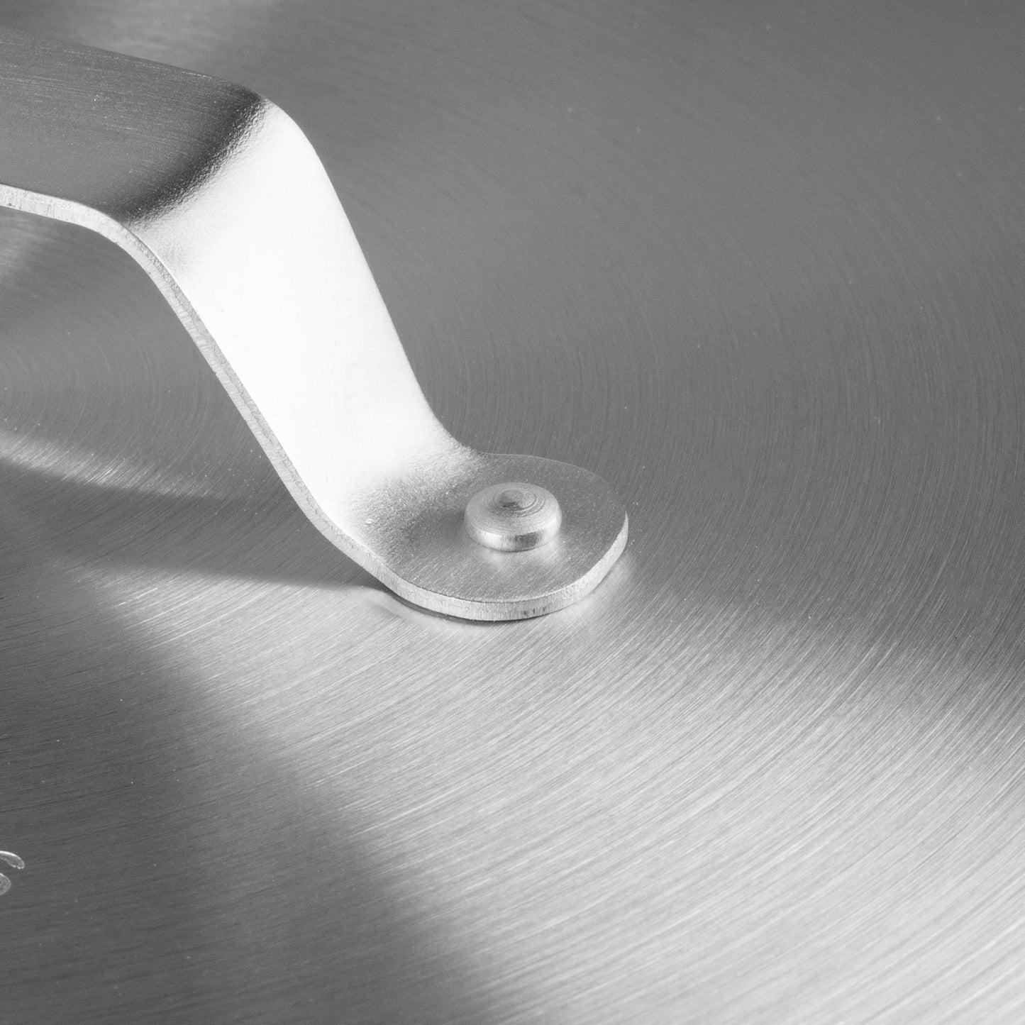 SignatureWares | Couvercle de casserole à côtés coniques, 8,5 pintes, aluminium