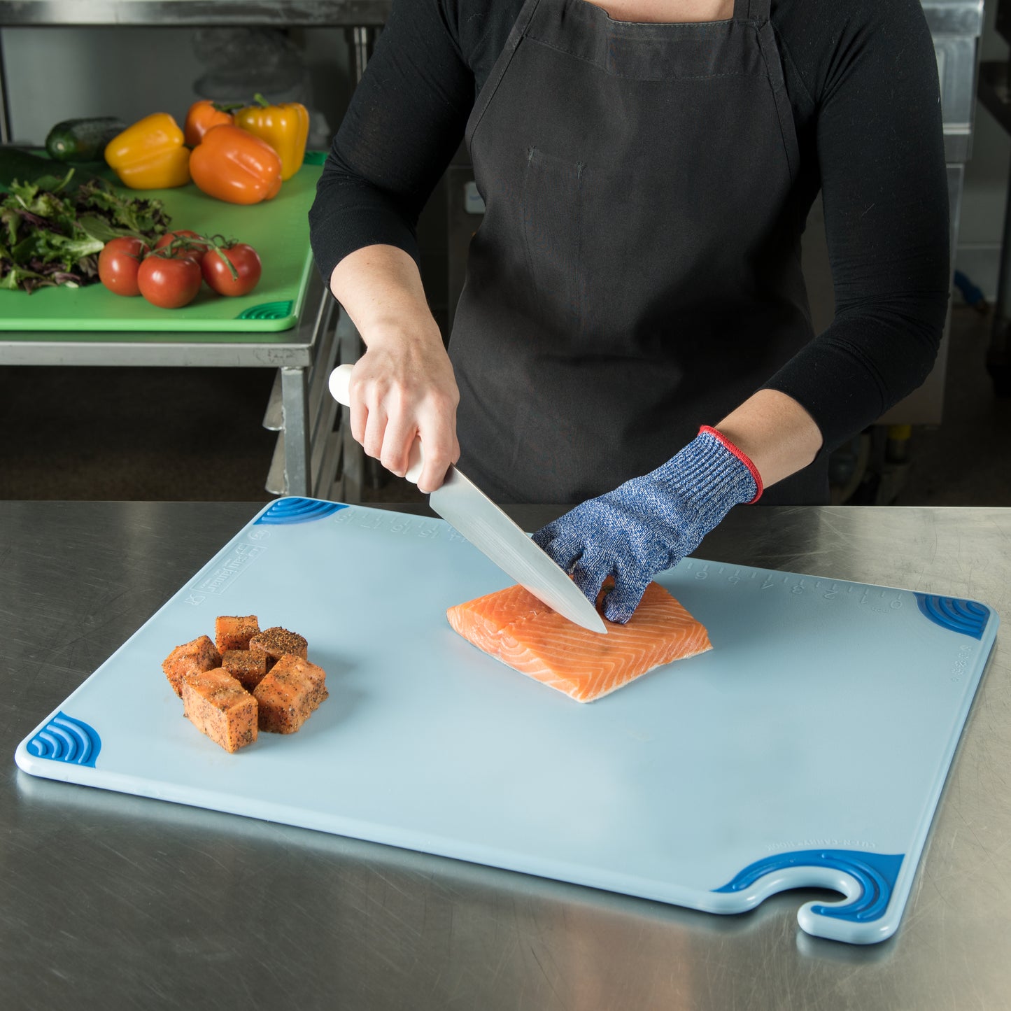 San Jamar | Planche à découper colorée Saf-T-Grip, 18 » x 24 » x 1/2 », bleu