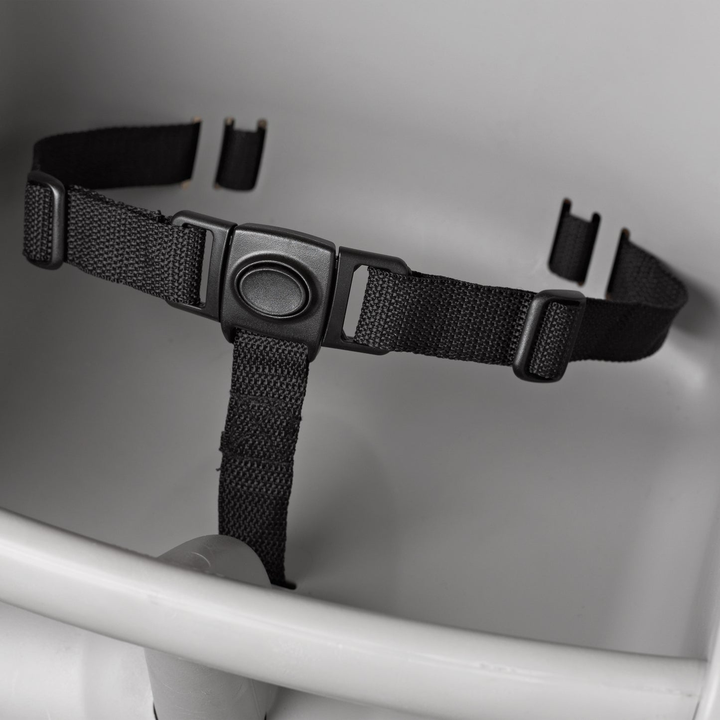 Rubbermaid Sturdy Chair High Chair, Wheels, Silver - FG780508PLAT