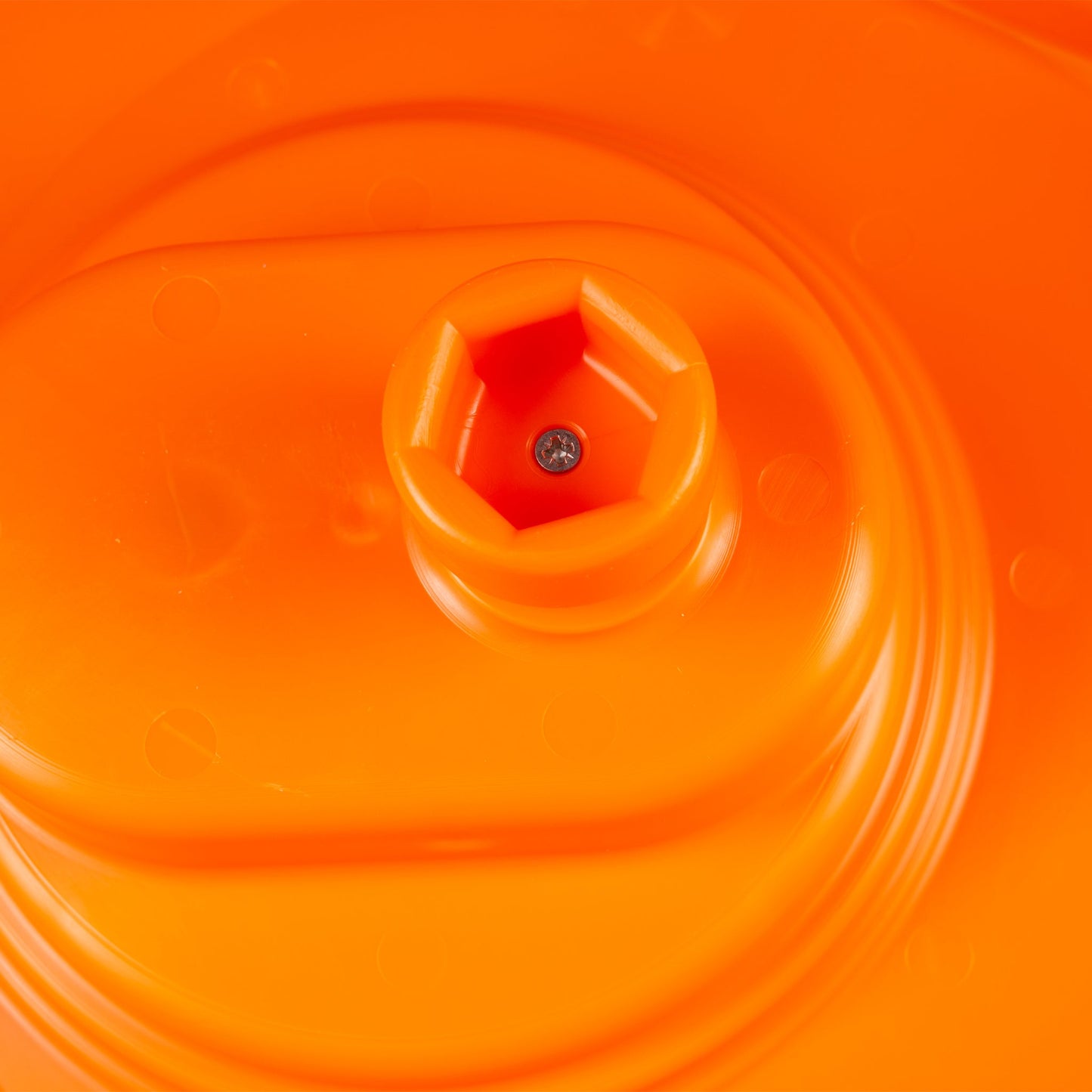 Dynamic Commercial SD92SC Manual Salad Spinner w Sealed Cover, 5 Gal - E004