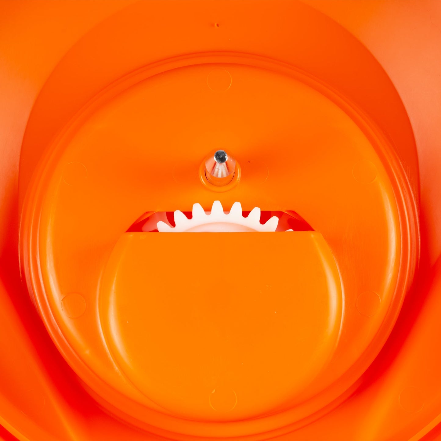 Dynamic Commercial SD99 Manual Salad Spinner, 2.5 Gal - SD99