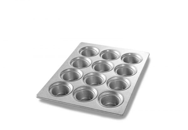 Chicago Metallic Muffin / Cupcake Pan, Crown, 12 Cups x 7.3 oz, Glazed Aluminized Steel - 43025