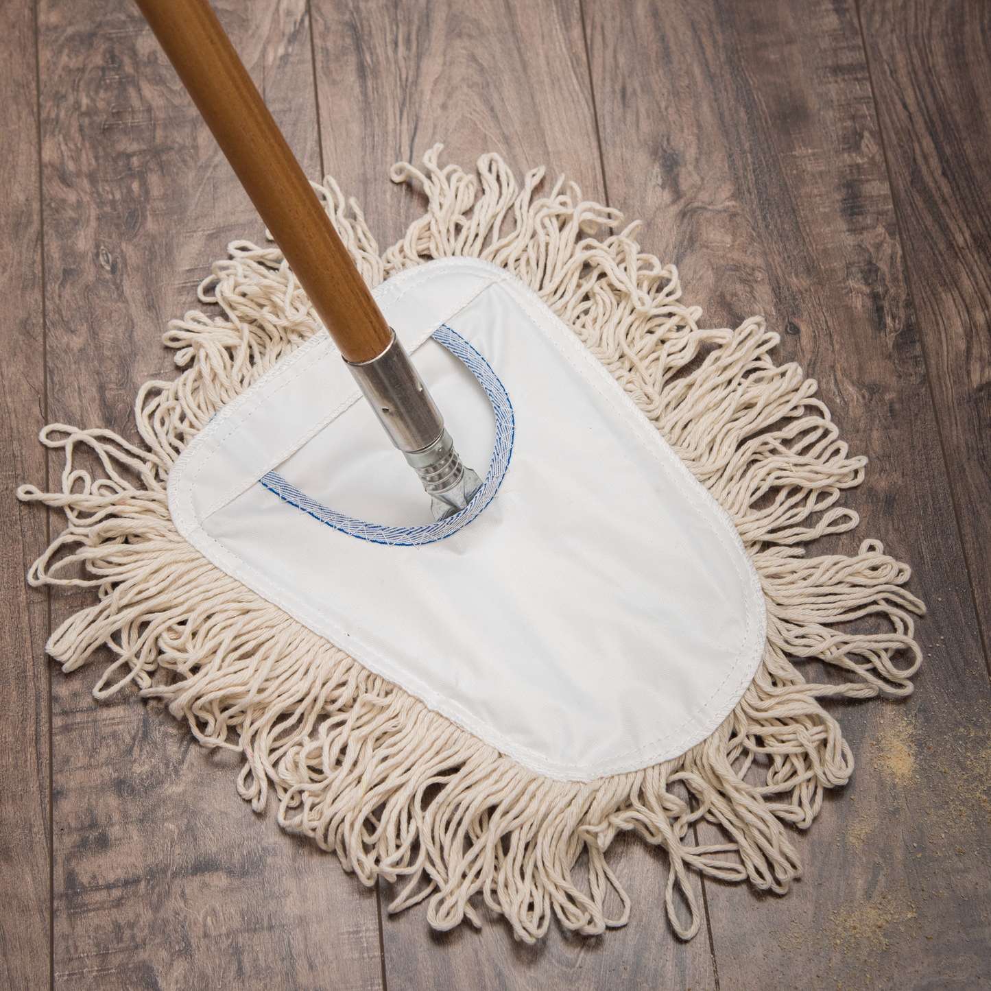 Carlisle | Poignée en bois filetée à pointe métallique de 60 po, diamètre de 1 po