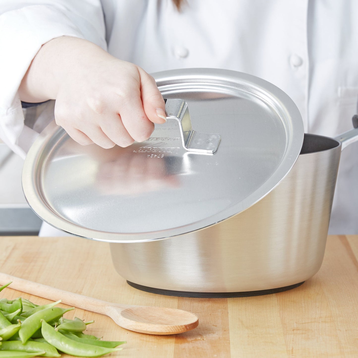 Vollrath Wear-Ever Domed Cover, 9", Aluminum, FINAL SALE - 67424