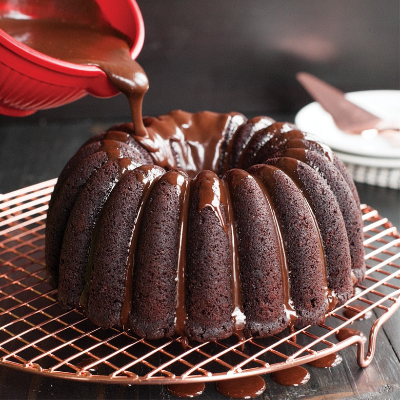 Nordic Ware | Élégante poêle à bundt pour fêtes, 10 tasses, fonte d’aluminium, finition commerciale