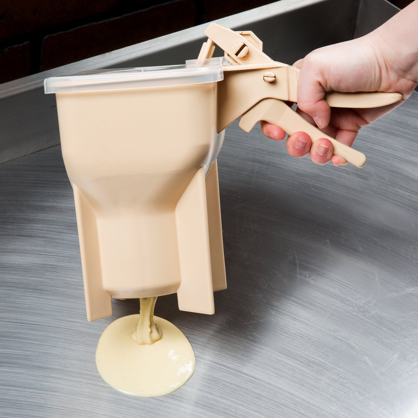 Vollrath | Distributeur Traex Batter Boss, 48 oz, beige