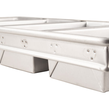 Chicago Metallic | 4-Strap Bread Pan, 9.5" x 4.5" x 2.75", Glazed Aluminized Steel