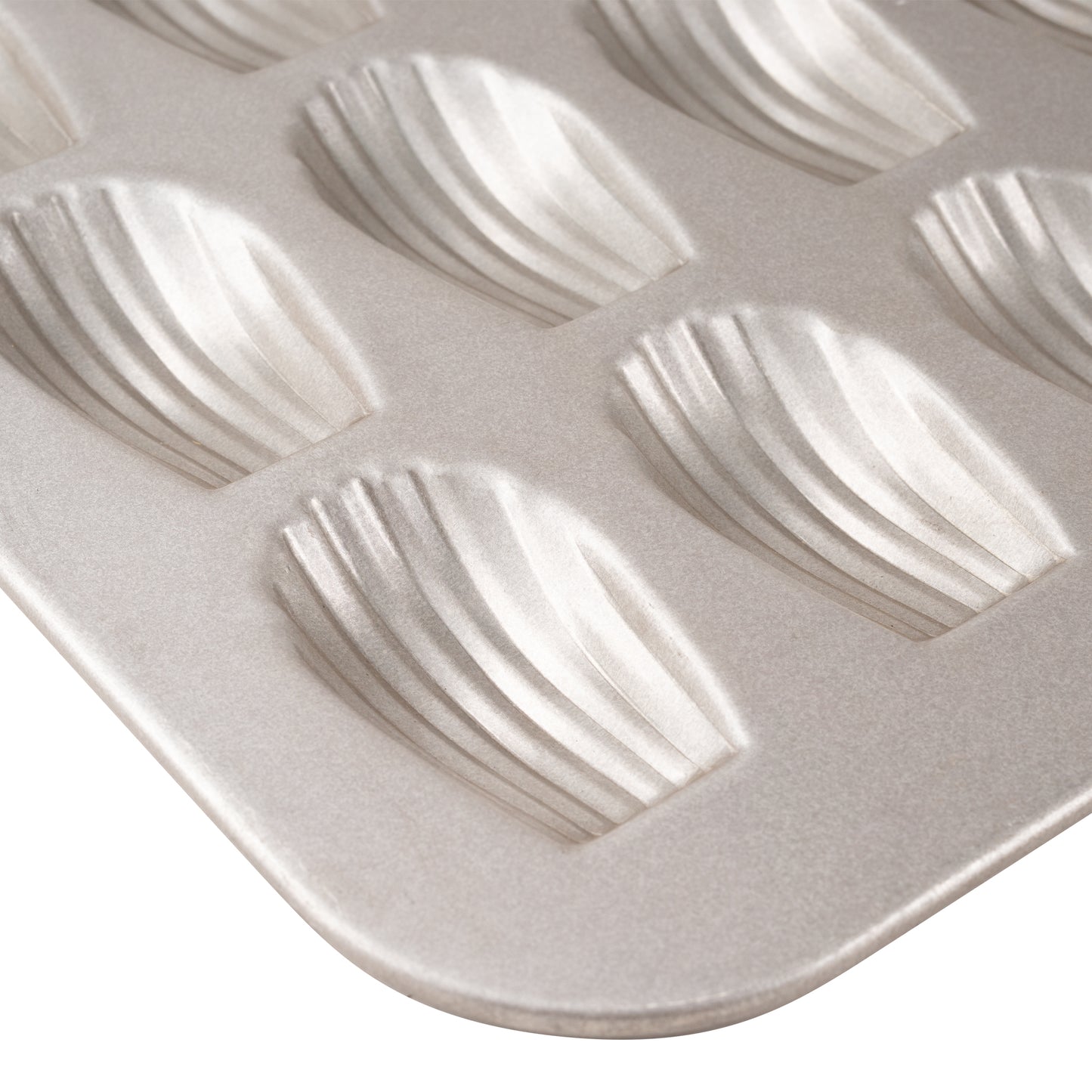 Chicago Metallic | Madeleine Pan, 16 Moulds, Glazed Aluminized Steel