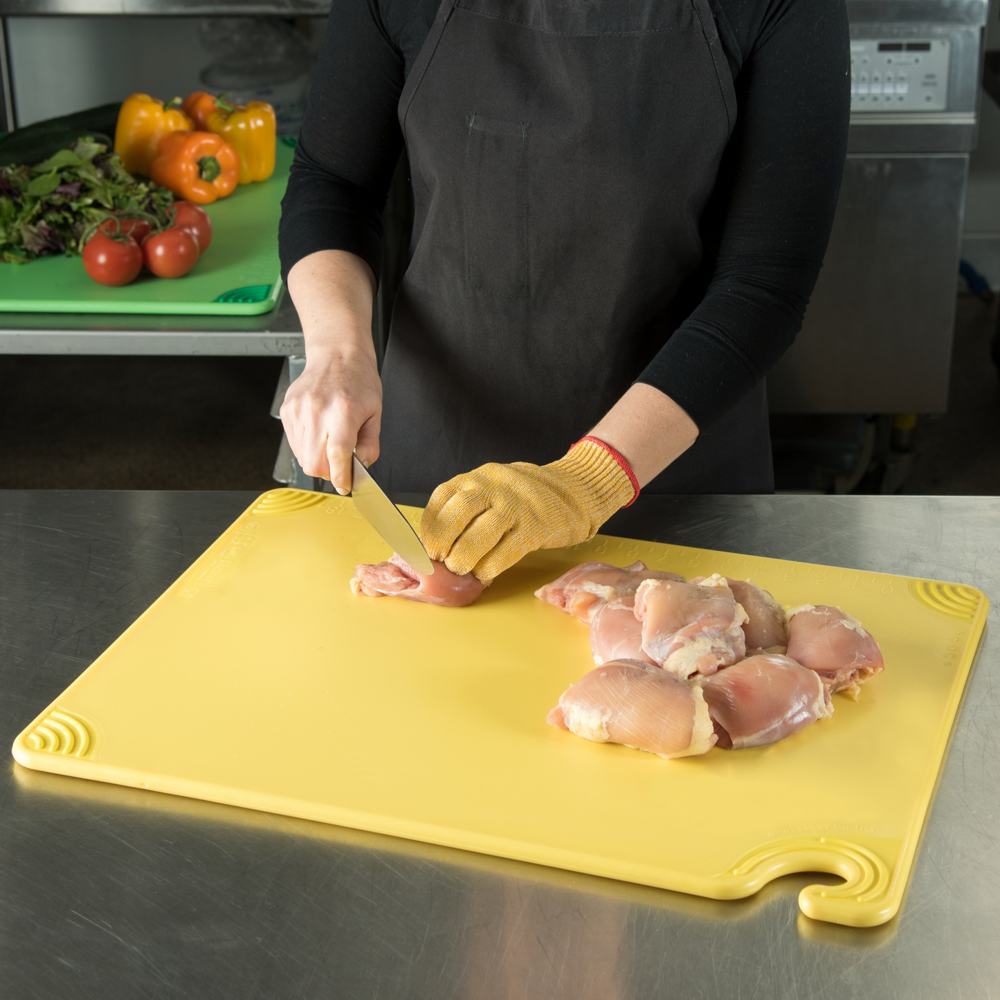 San Jamar | Saf-T-Grip Coloured Cutting Board, 18" x 24" x 1/2", Yellow