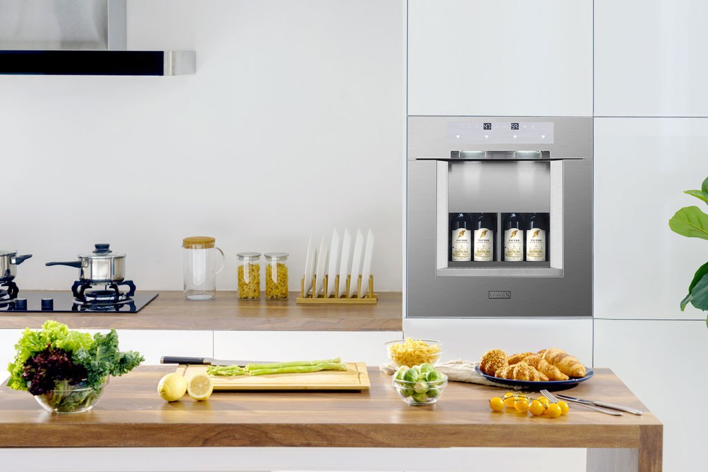 Cavavin Wine Dispenser - lifestyle