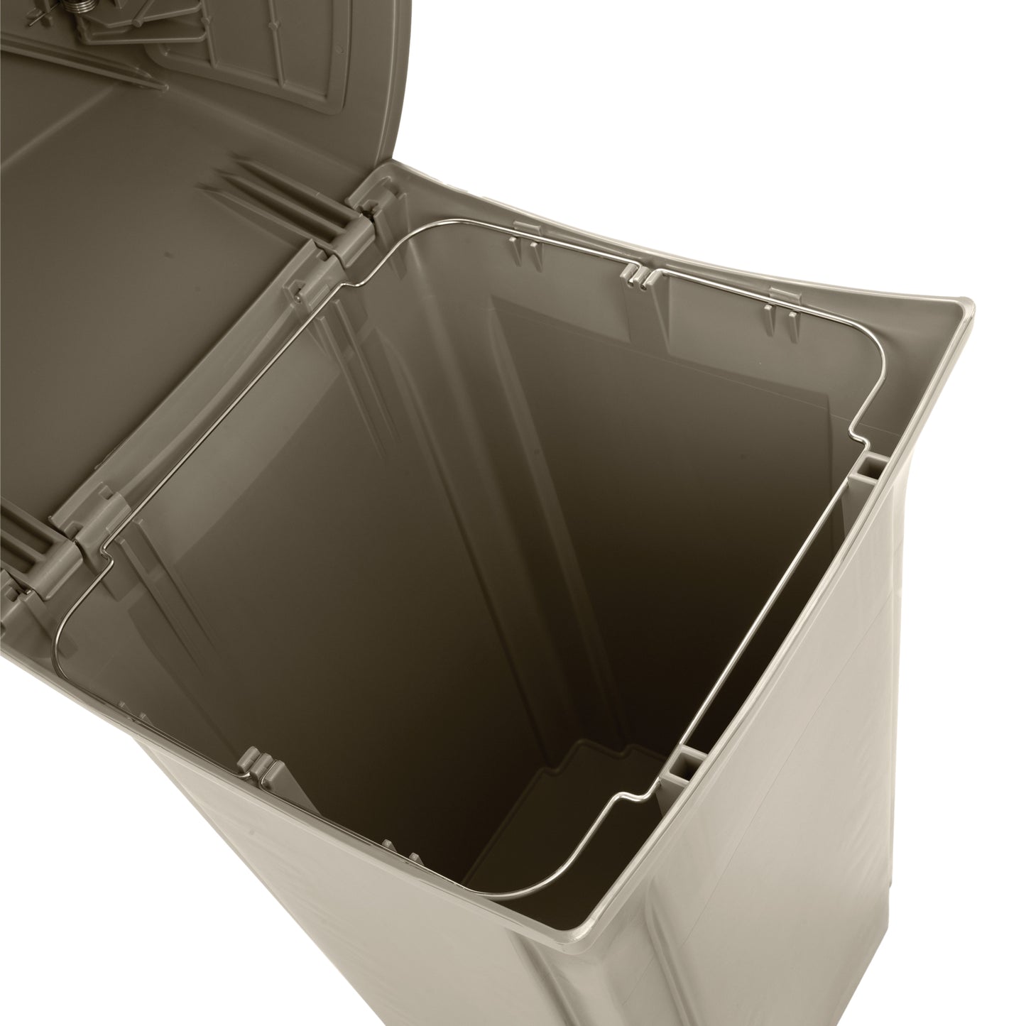 Rubbermaid | Ranger Container, 35 Gal, Beige