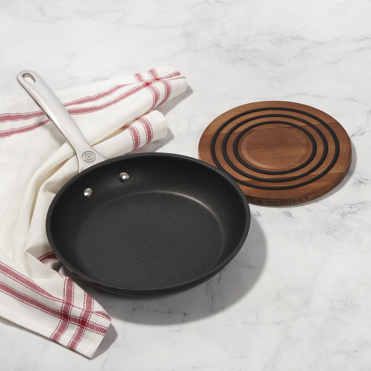 Le Creuset Toughened Nonstick Pro Fry Pan, 26 cm - view 5