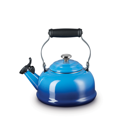 Le Creuset Classic Whistling Kettle, 1.6 L, Blueberry - view 1