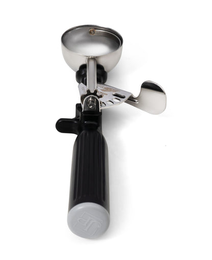 Vollrath Color-Coded One-Piece Thumb Press Disher, 1 oz - 47146