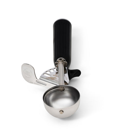 Vollrath Color-Coded One-Piece Thumb Press Disher, 1 oz - 47146