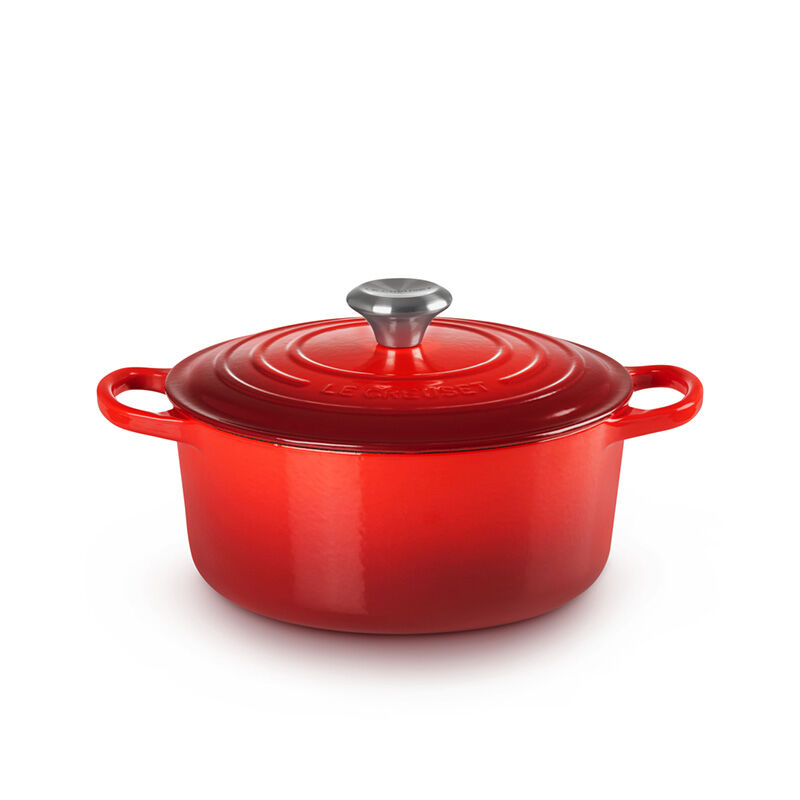 Le Creuset Round Dutch Oven, 4.2 L, Cerise - view 2