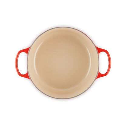 Le Creuset Round Dutch Oven, 4.2 L, Cerise - view 5