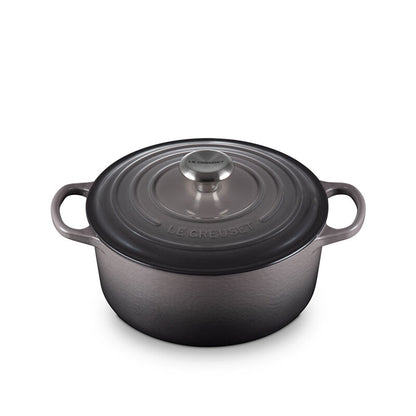 Le Creuset Round Dutch Oven, 4.2 L, Oyster - view 1