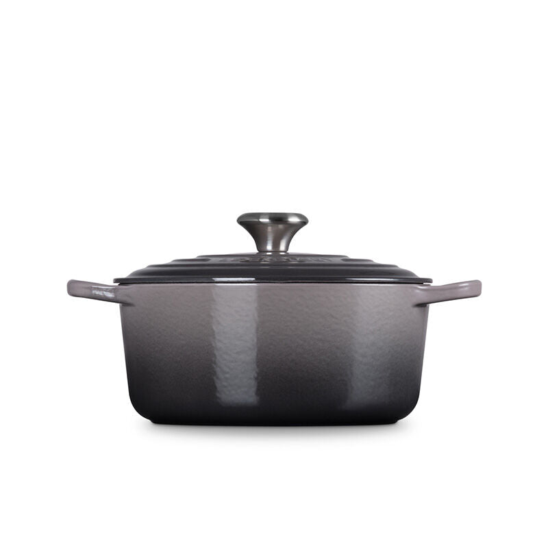 Le Creuset Round Dutch Oven, 4.2 L, Oyster - view 3