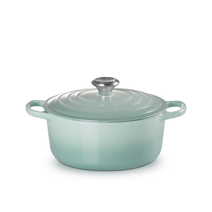 Le Creuset Round Dutch Oven, 4.2 L, Sage - view 2