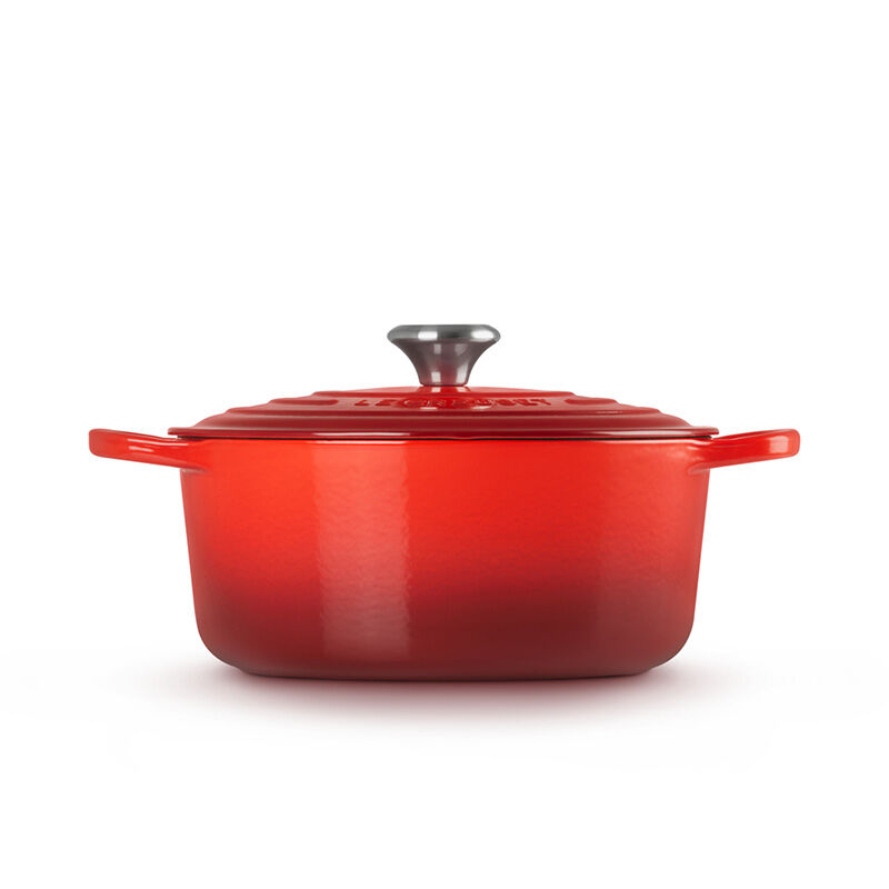 Le Creuset Round Dutch Oven, 5.3 L, Cerise - view 3
