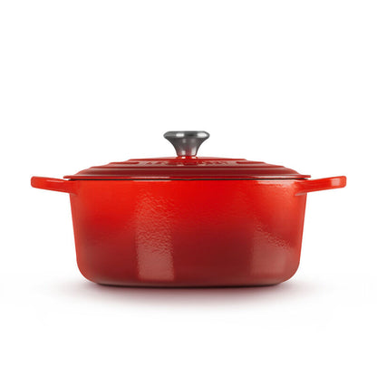 Le Creuset Round Dutch Oven, 6.7 L, Cerise - view 3