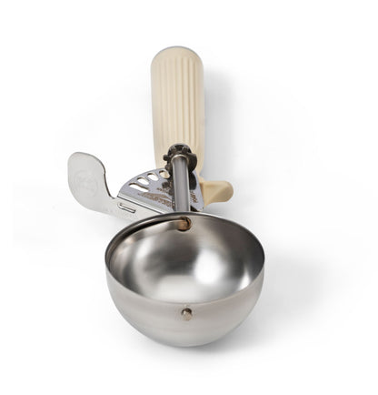 Vollrath Color-Coded One-Piece Thumb Press Disher, 3 1/4 oz - 47141
