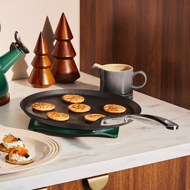 Le Creuset Toughened Nonstick Pro Crêpe Pan, 28 cm - view 1