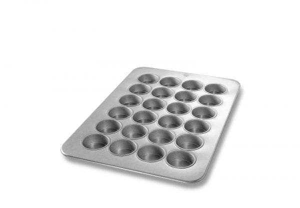 Chicago Metallic | Muffin / Cupcake Pan, Texas, 24 Cups x 5.6 Oz, Glazed Aluminized Steel