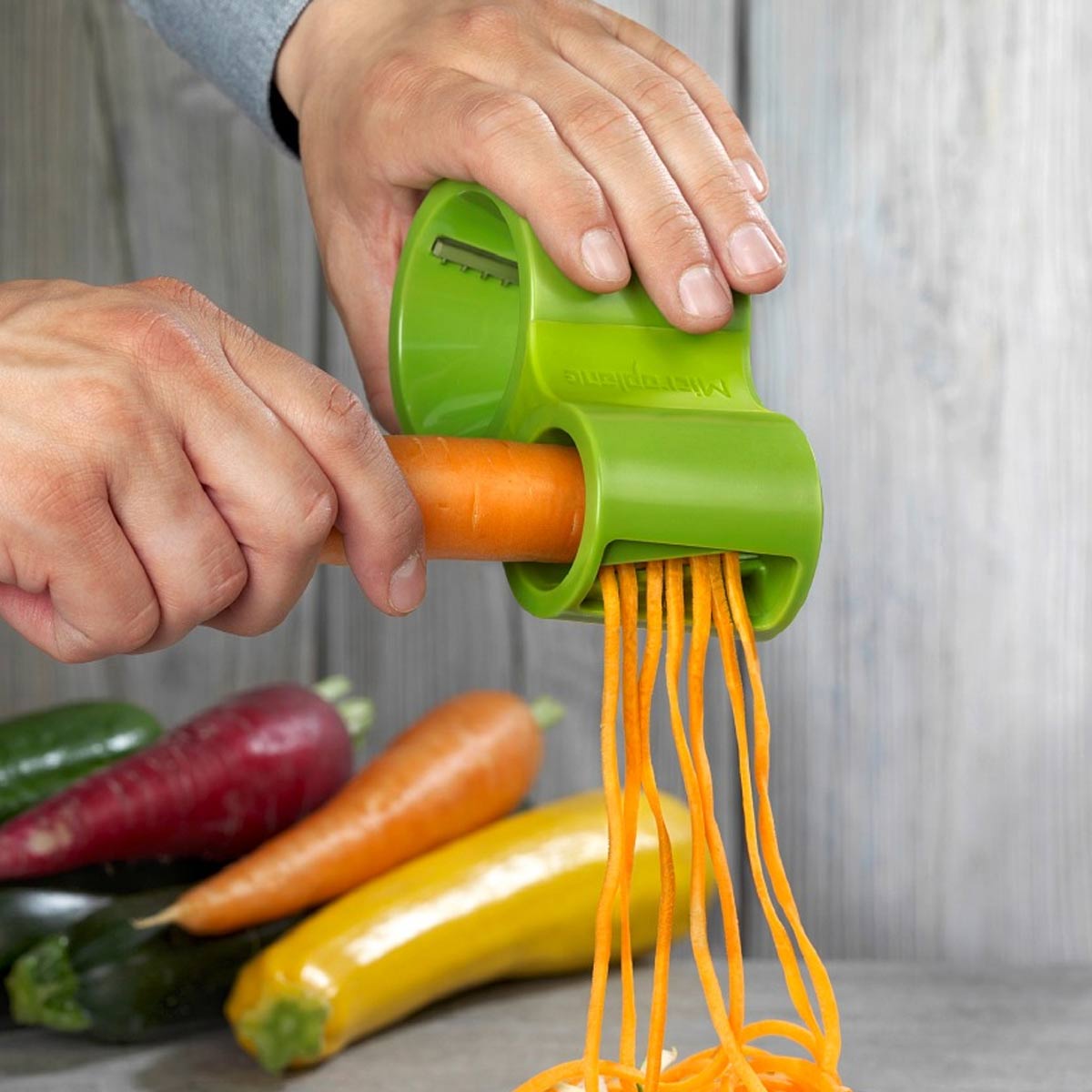 Microplane | Hand Held Vegetable Spiral Cutter, Green