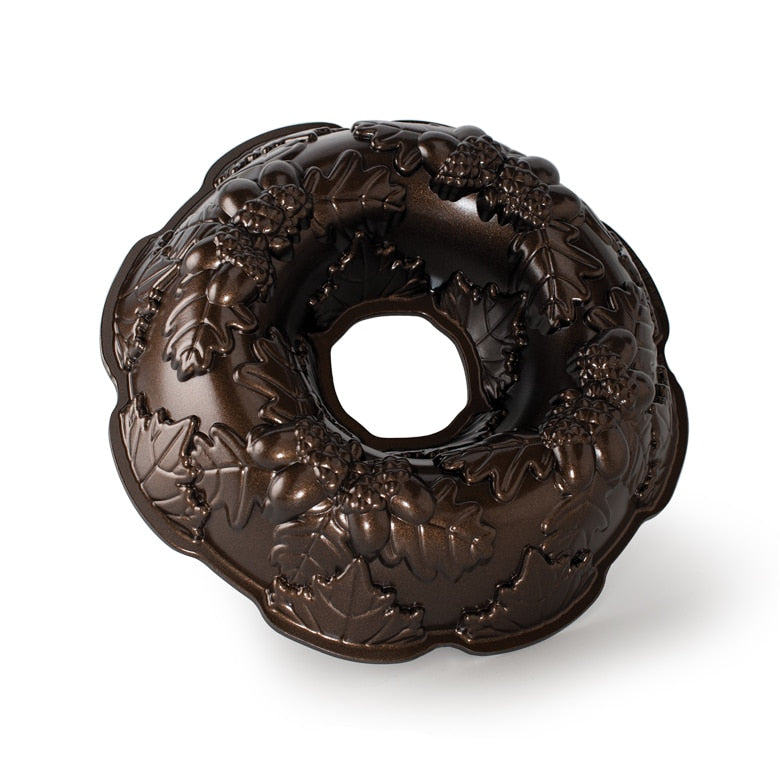 Nordic Ware | Autumn Wreath Bundt Pan, 10 Cup, Cast Aluminum, Bronze Finish