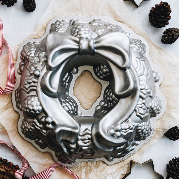 Nordic Ware Holiday Wreath Bundt Pan, Cup, Cast Aluminum