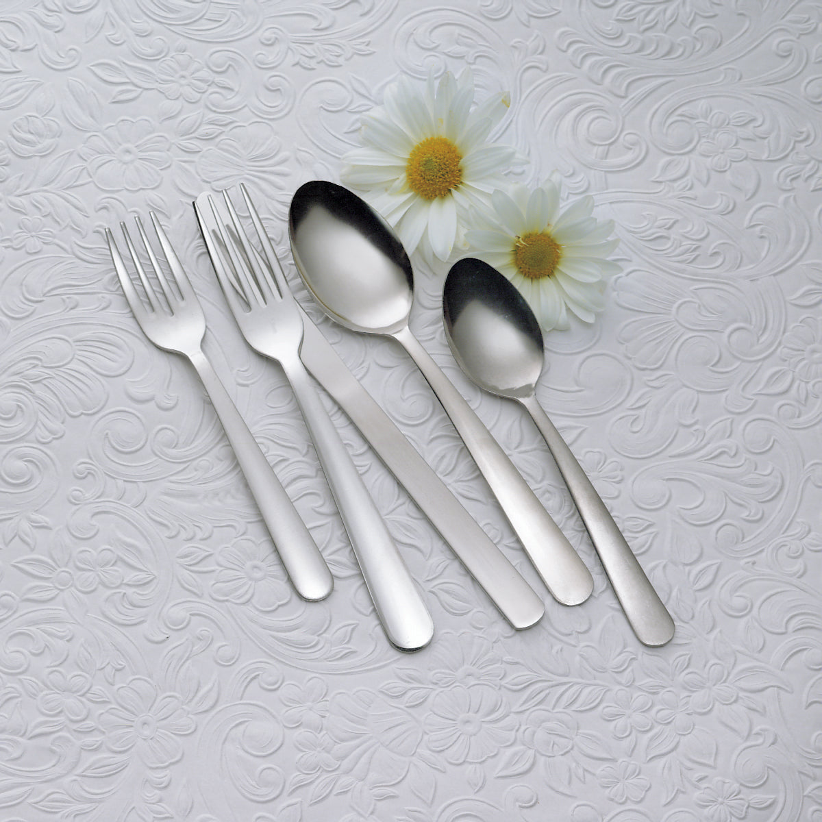 Oneida | Windsor III Oval Soup / Dessert Spoon (36-pack)