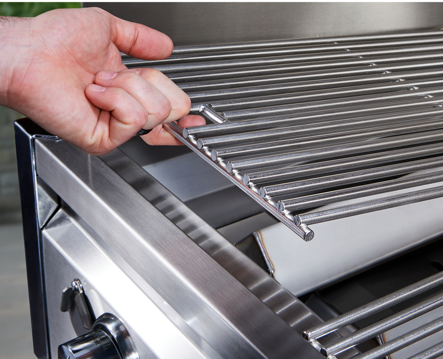 Crown Verity Club Series 72" Grill, Horizontal Tanks, Propane - CV-CCB-72