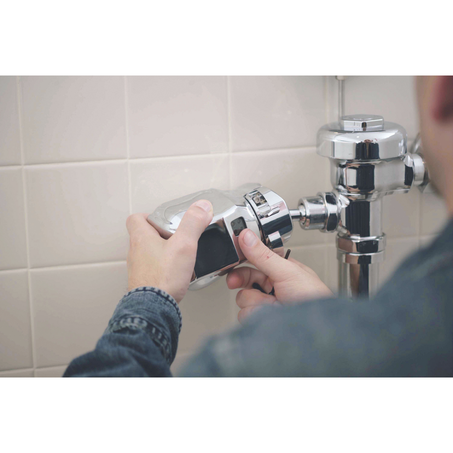 Rubbermaid | AutoFlush Clamp for Automatic Flushing