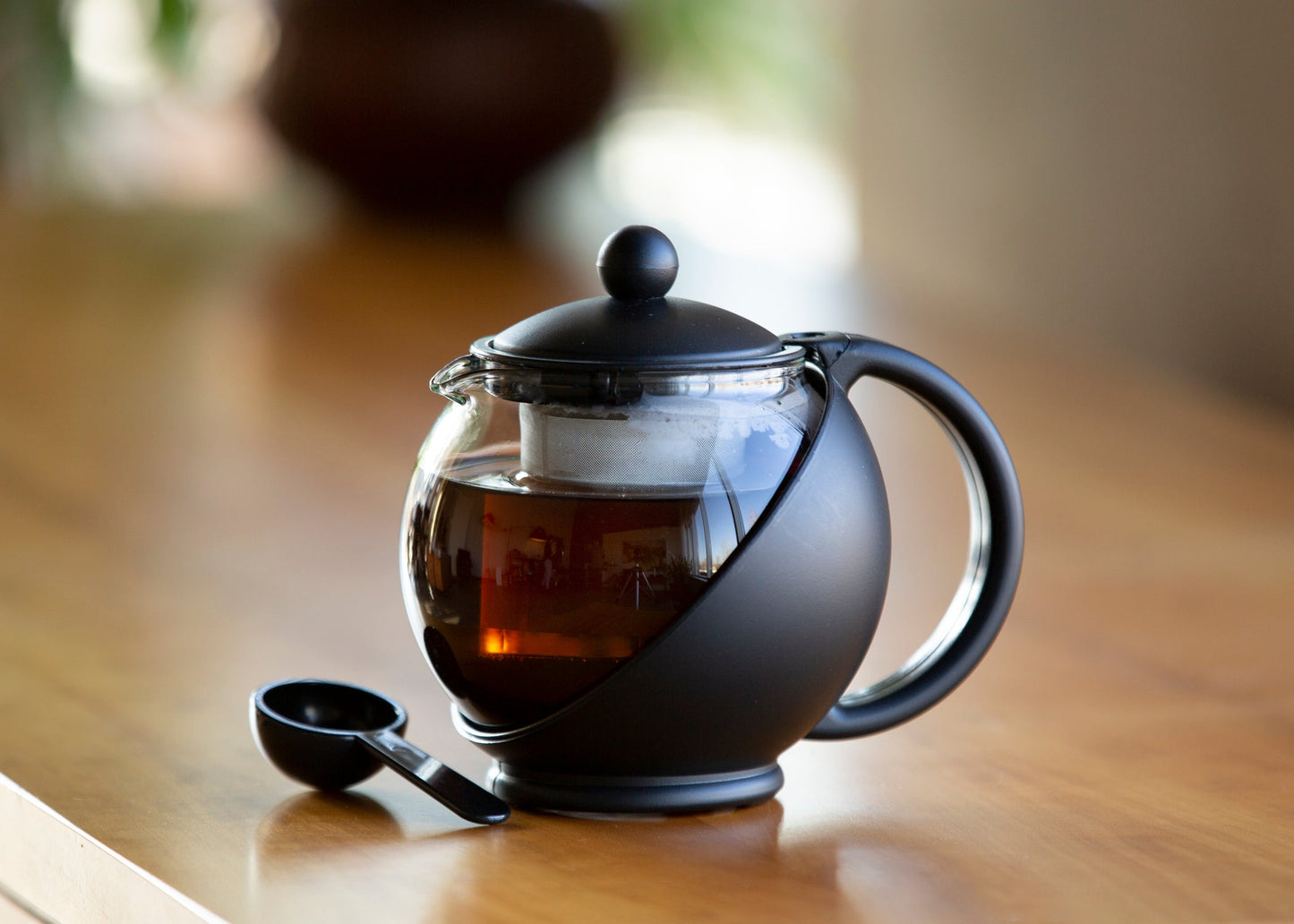 Service Ideas | Tea Ball Tea Pot, 20 oz, Glass/Black Plastic